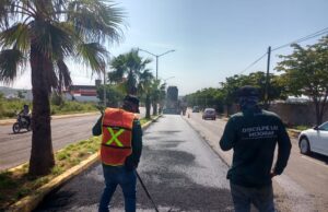 Trabajos de reencarpetado y bacheo continúan en la ciudad