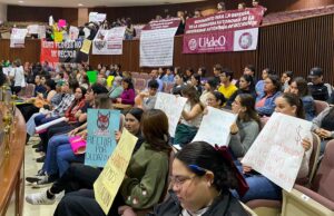 El reclamo de estudiantes y trabajadores de la UAdeO