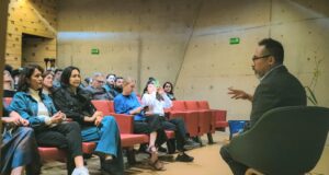 Con la participación del artista Abraham Cruzvillegas, inauguran Conversaciones en el Jardín