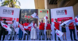Rocha pone en marcha la Colecta Nacional de Cruz Roja en Sinaloa