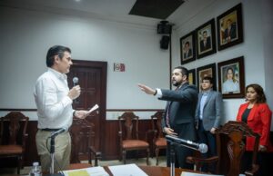 Rinden protesta nuevo secretario del Ayuntamiento y regidores suplentes