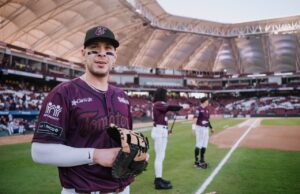 Encendido el culichi Joey Meneses en Spring Training
