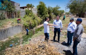 Alcalde de Culiacán supervisa trabajos de limpieza de arroyos y canales en la ciudad