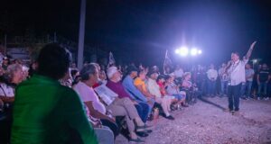 Candidato promete pavimentación en Colonia Diaz Ordaz