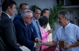 Reconoce Gobierno de Sinaloa a maestros con 40 años de servicio con la presea “Ignacio Manuel Altamirano”