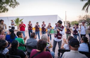 Gámez Mendivil promete pavimentación de calles en la colonia Heraclio Bernal