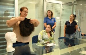 Las pelucas oncológicas, un apoyo de la UAS para aportar en el autoestima y salud mental de pacientes en tratamiento contra el cáncer