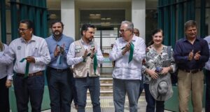 Inauguran Rocha y el director del IMSS, Zoé Robledo, Albergue Comunitario