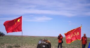 China obtiene las primeras muestras de la cara oculta de la Luna