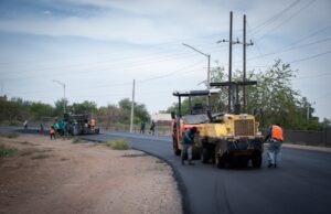 Obras de reencarpetado y reductores de velocidad se construyen en diversos puntos de la ciudad