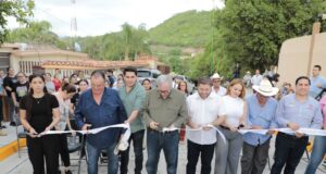 Rocha inaugura obras de pavimentación en Badiraguato