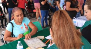 Entregan DIF Bienestar y Renapo más de 300 actas de registro civil de forma gratuita en Culiacán