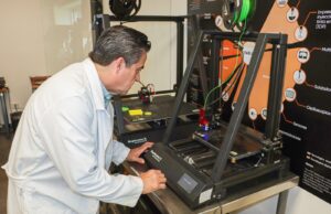 CONFÍE otorga apoyos para que inventores protejan sus creaciones ante IMPI