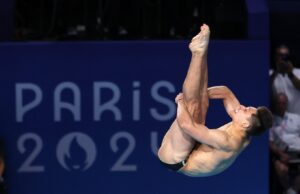 Osmar Olvera peleará por medalla en trampolín de 3 metros