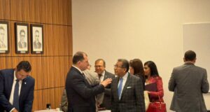 Robespierre informa al Pleno de la ANUIES y al Subsecretario Concheiro la vulneración a la Autonomía de la UAS por el Congreso local