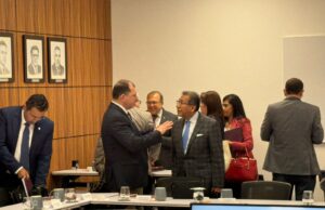 Robespierre informa al Pleno de la ANUIES y al Subsecretario Concheiro la vulneración a la Autonomía de la UAS por el Congreso local