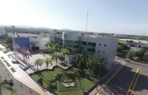 ¡La UAS no se detiene! A pesar de la persecución política, demuestra ser de las mejores universidades del país