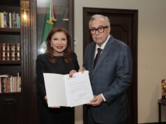 Rocha nombra como secretaria de Educación a Gloria Himelda Félix Niebla