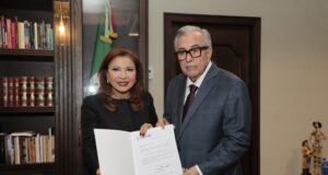 Rocha nombra como secretaria de Educación a Gloria Himelda Félix Niebla