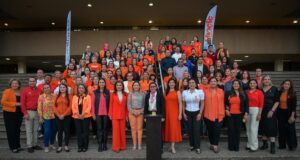 Se ilumina de naranja el Palacio de Gobierno de Sinaloa