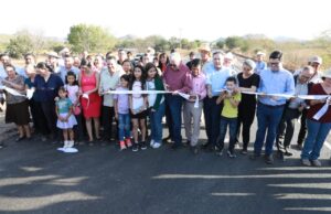 Inicia Rocha el 2025 con la inauguración de otra carretera para comunidades rurales
