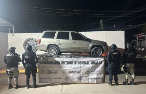 Aseguran en Culiacán dos vehículos, uno de ellos blindado y otro con probables artefactos explosivos para dron