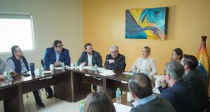 Gobernador Rocha se reúne con integrantes de la Intercamaral de Mazatlán