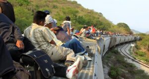 La migración ha desbordado las capacidades de las fronteras mexicanas y ha generado retos en materia de seguridad, derechos humanos y economía