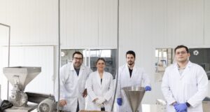 Científicos sinaloenses transforman residuos de cerveza en alimentos y electricidad