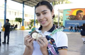 Renata, alumna de la Preparatoria Emiliano Zapata, participará con la Selección de Karate México en Colombia durante abril