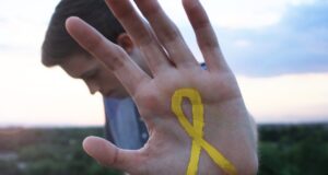 El hablar del suicidio abiertamente es una forma de prevenirlo; en México ocurren 9 mil cada año y en Sinaloa alrededor de 200