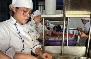 ¡Sentido humanista! Estudiantes de Gastronomía de la UAS listos para aportar su talento en “El propinón”