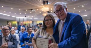 Destaca Rocha que su gobierno dignifica la labor magisterial mejorando salarios, certeza laboral y prestaciones