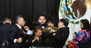 La descomposición de la política… ¿o de los políticos?