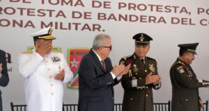Asiste Gobernador Rocha a toma de protesta de nuevo Comandante de Novena Zona Militar