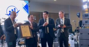 Miguel Loredo recibe galardón nacional “Ejecutivo Distinguido 2025”