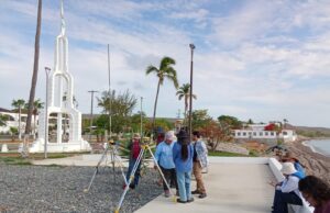Con un equipo integral de investigadores de la UAS, universitarios llevan a cabo trabajo de campo en las Islas Marías