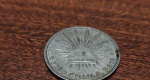 Investigan historia de las monedas acuñadas en el noroeste de México