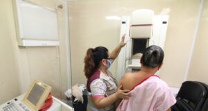 Aunque es el que provoca mayor mortalidad en mujeres, el cáncer de mama puede curarse si es detectado en etapas tempranas