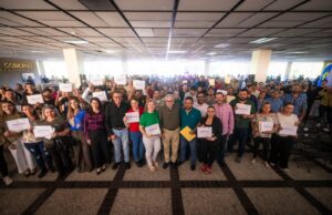 Entrega gobernador Rocha equipamiento para oficios del programa Saber Hacer