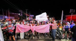 Gobernador Rocha, da el banderazo de inicio de la Rodada Rosa 2025