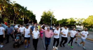 Gobernador Rocha encabeza el arranque de la Carrera de la Salud 2025 “Corre y Apoya”