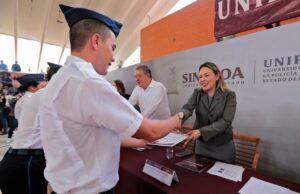 Sinaloa los necesita: Rector de la UNIPOL a policías recién egresados