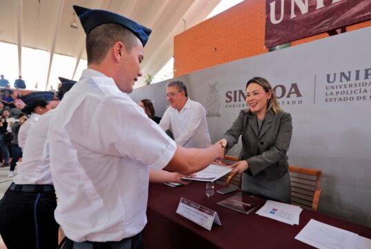 Sinaloa los necesita: Rector de la UNIPOL a policías recién egresados
