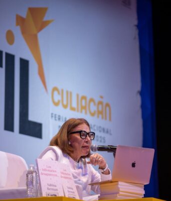 Sabina Berman reflexiona sobre “Mujer y poder” en la FIL Culiacán 2025