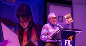 Presenta Gobernador Rocha, su libro “La Reforma Educativa: Un reporte desde el Senado