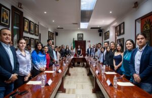 Jóvenes toman protesta y presentan agenda innovadora en el Cabildo Juvenil 2025