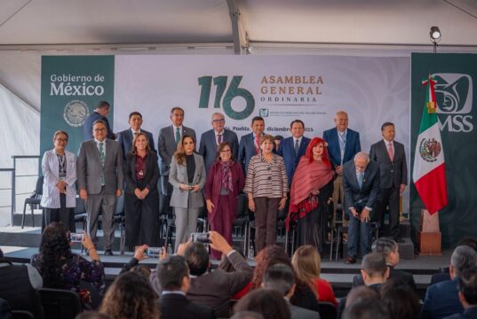 Asiste Gobernador Rocha a Asamblea General Ordinaria del IMSS, encabezada Sheinbaum