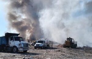 Incendio en el relleno sanitario es atendido y se trabaja hasta sofocarlo, informa PC Culiacán