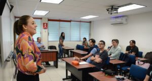 Facultad de Historia de la UAS difunde el conocimiento en preparatorias de Sinaloa